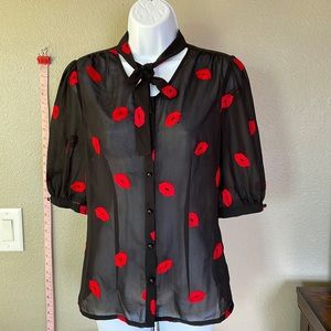 Kisses top voodoo vixen